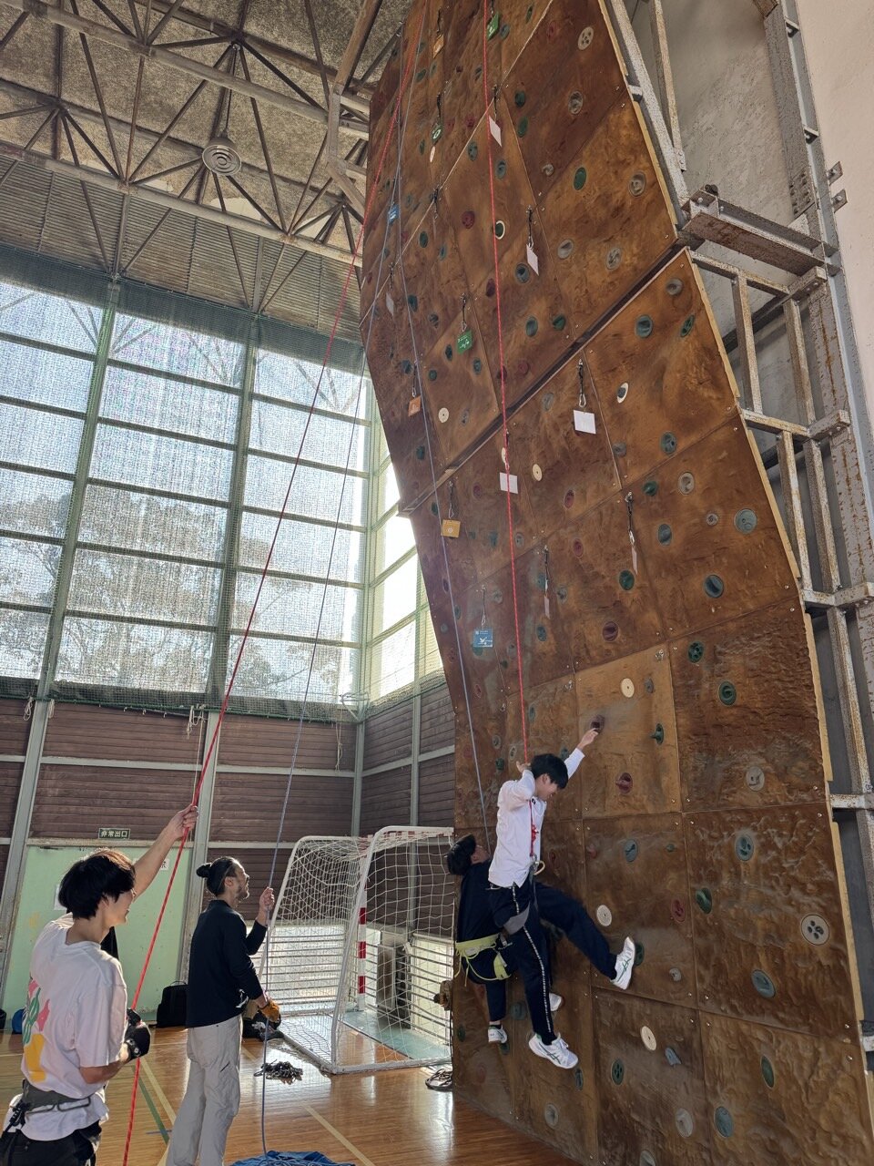 20251127玉野高校ークライミング部4.JPG