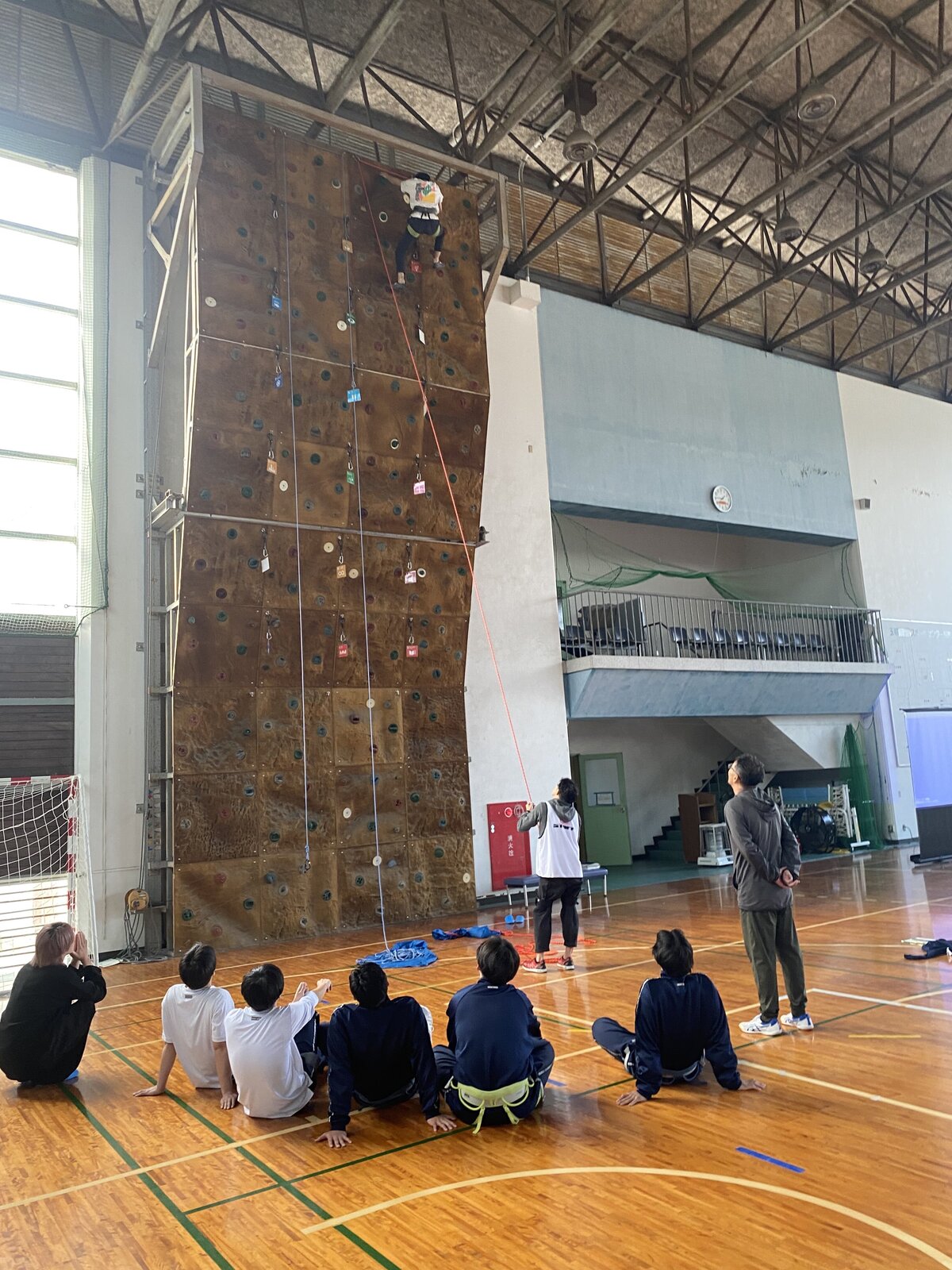 20251127玉野高校ークライミング部2.jpg